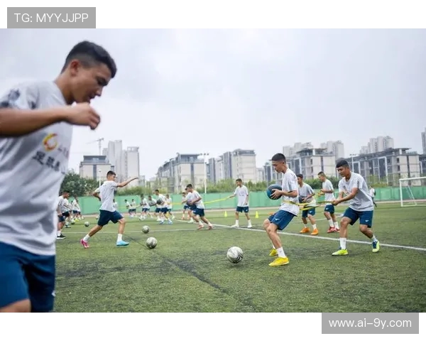 《足球出少年玩法全攻略 提升球员技能打造强力阵容》